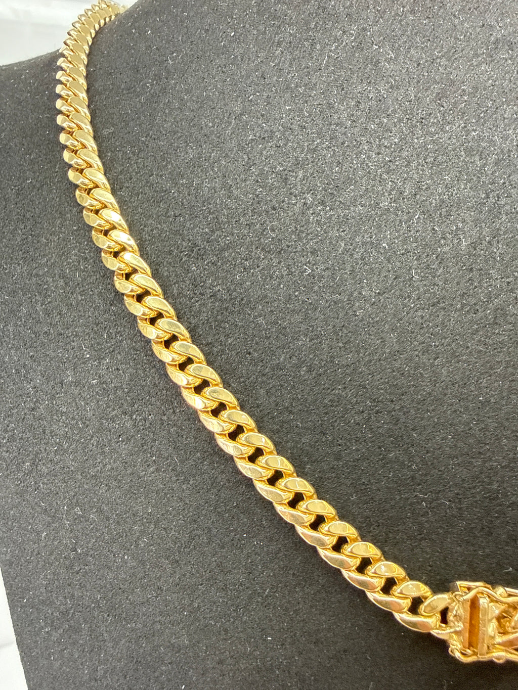 Famous 10K Cuban Link
