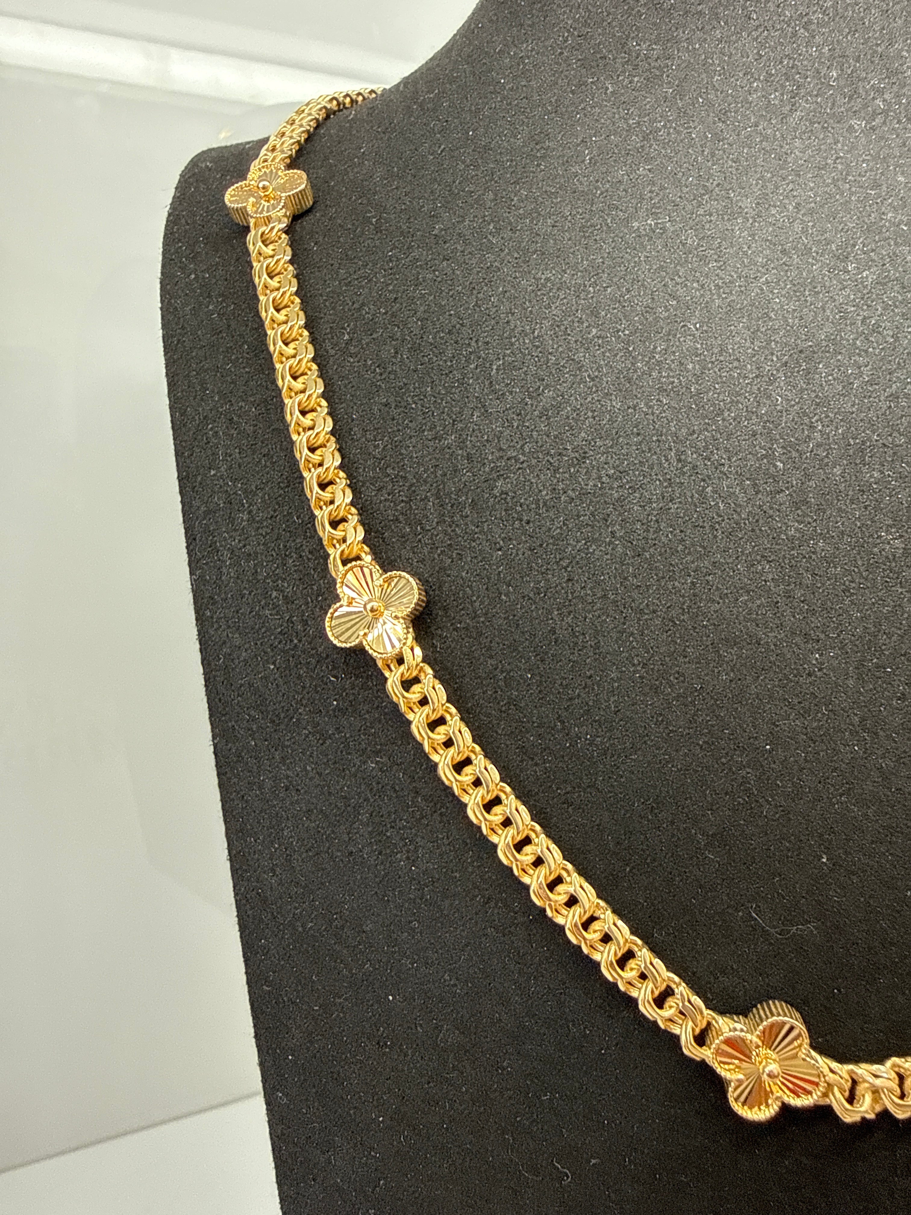 Floral Fashion 10K Gold Chain