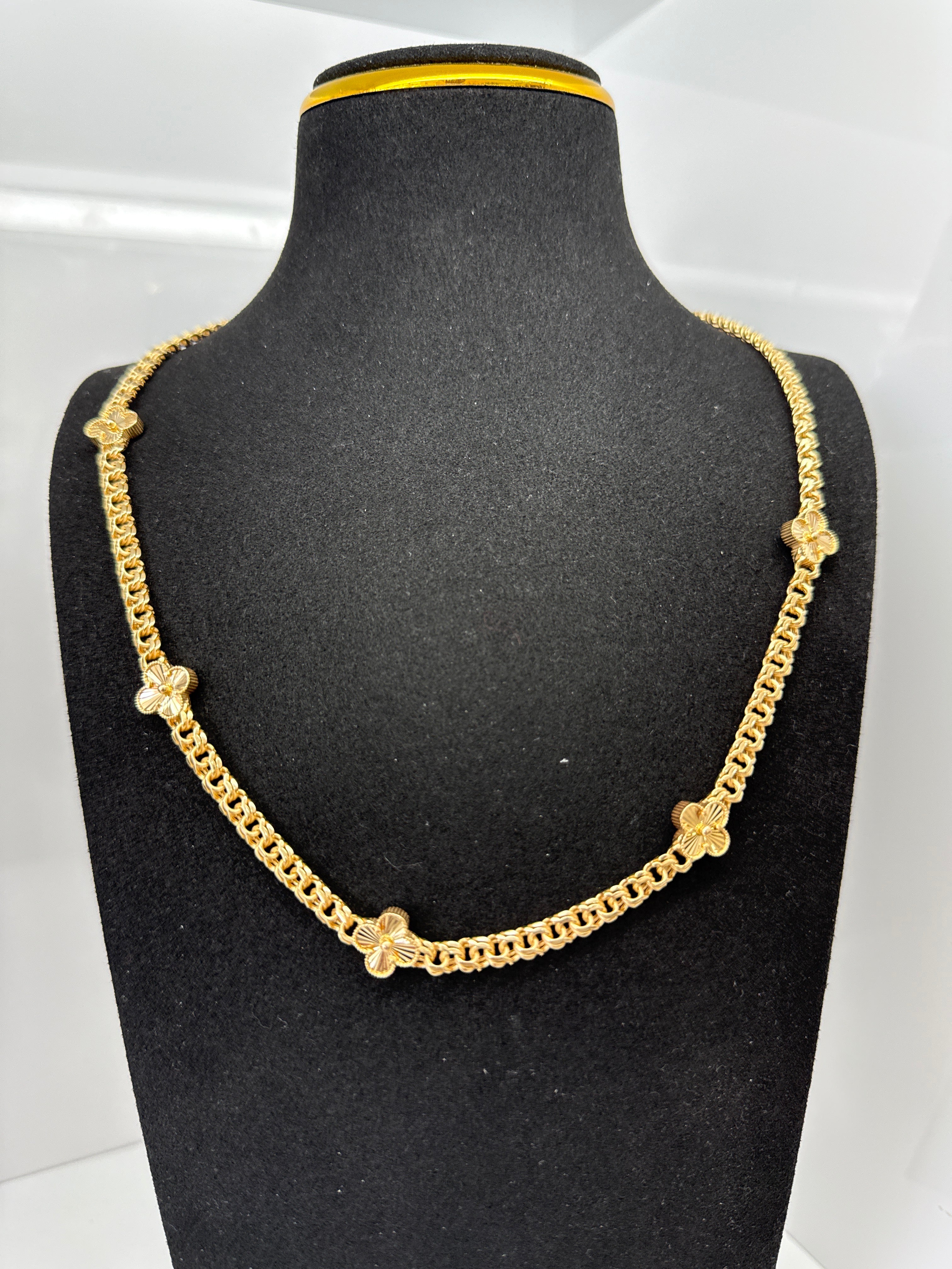 Floral Fashion 10K Gold Chain